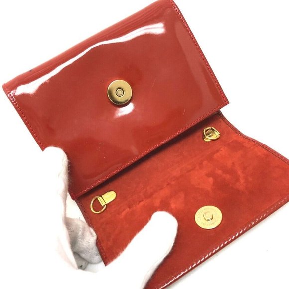 Hug Soft shoulder bag (M) - Women | Ferragamo SALVATORE FERRAGAMO Patent Leather Vara Ribbon Pouch Bag Orange